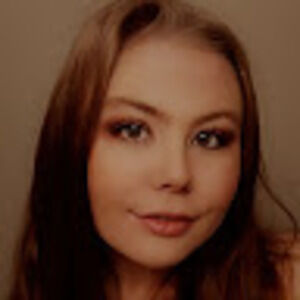 Meet your Posher, Cayla